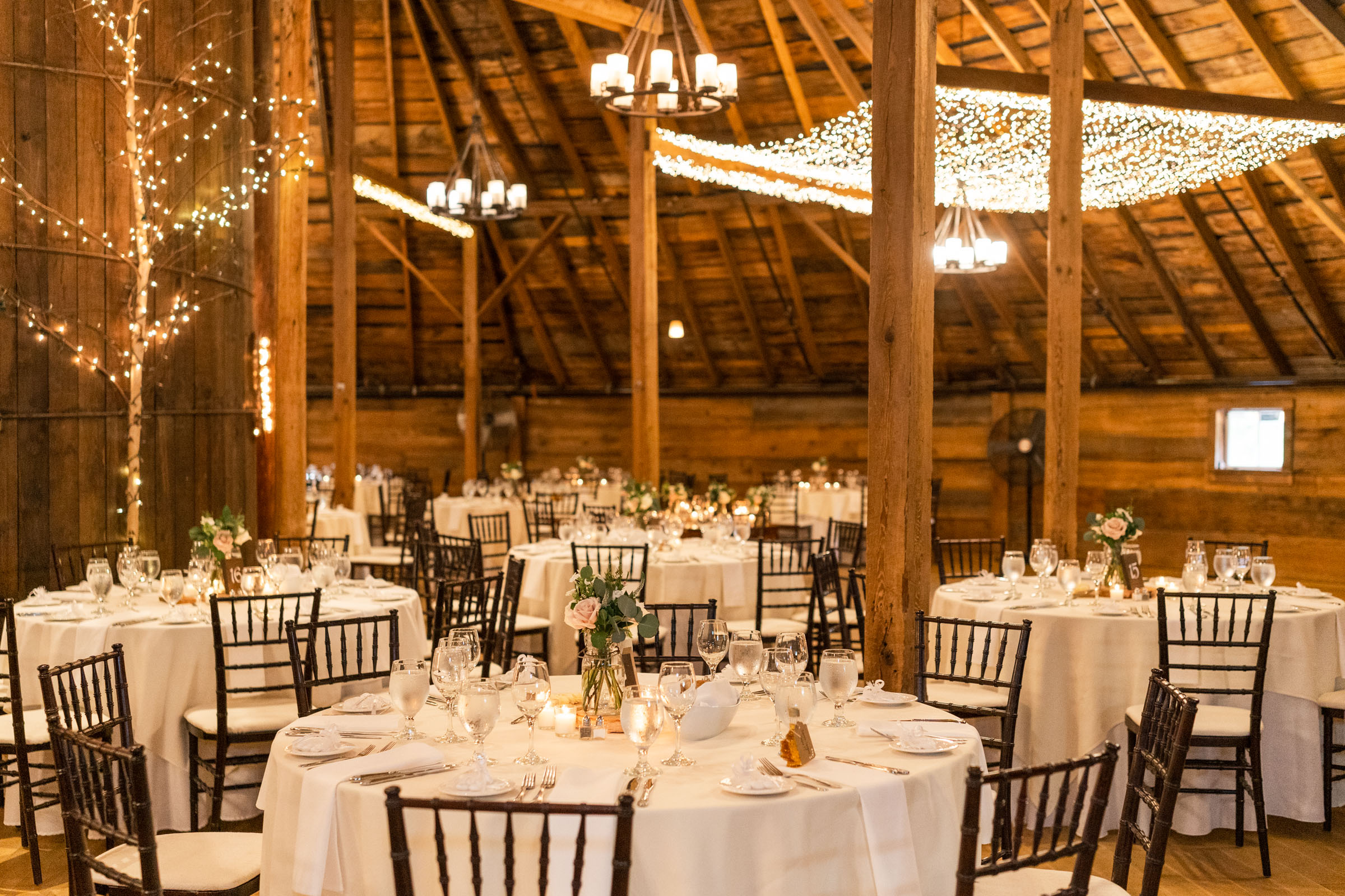 reception setyp at round barn farm