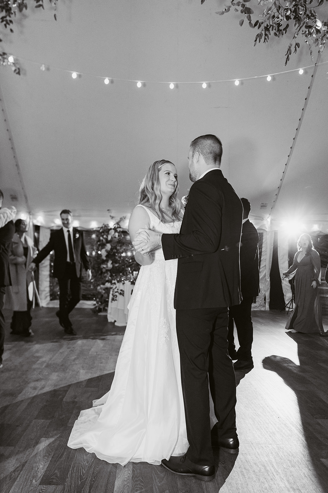 couple dancing Fall Trapp Lodge wedding