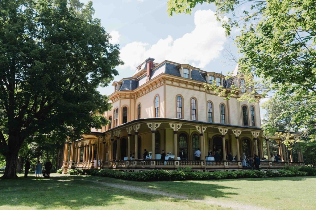 Wedding - Outside view of grand Park-McCullough Historic Governor's mansion during cocktail hour